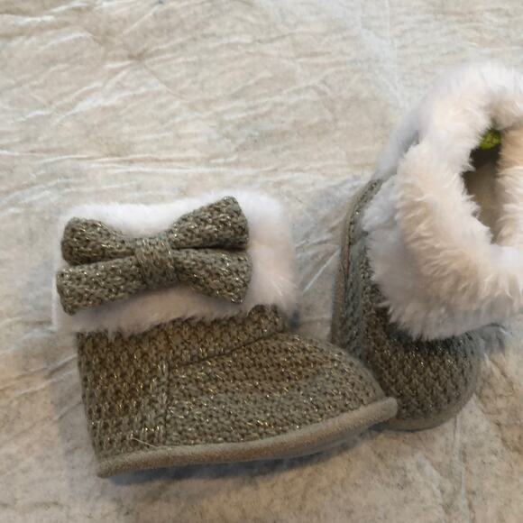 First Steps Gray Sweater Boots with Faux Fur and Bow Accent, 3-6 months - Picture 2 of 5